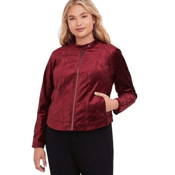 Torrid Ruby Red Velvet Moto Jacket 1X 14/16 - Picture 3 of 16